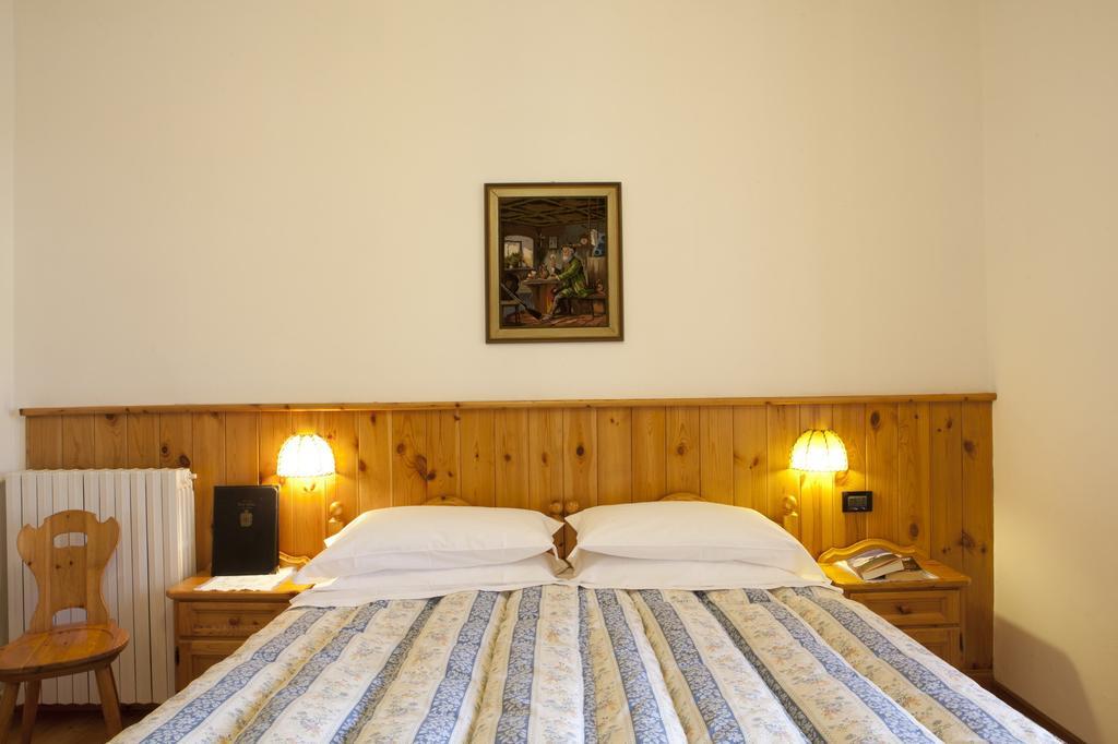 Hotel Bellaria - Cortina D'Ampezzo Zimmer foto